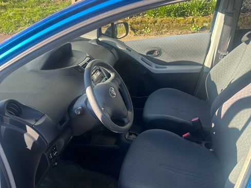 Used 2011 Toyota Yaris 4-Door Hatchback w/ PWR Pkg w/Steel Wheels image 6