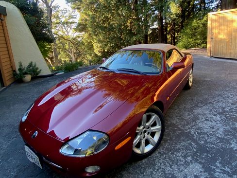 Used 2003 Jaguar XK8 Convertible image 1