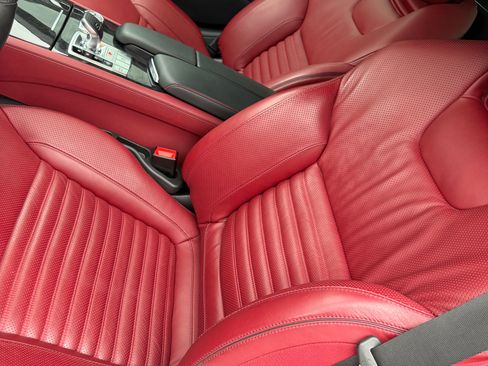 Used 2017 Mercedes-Benz SL 550 image 18