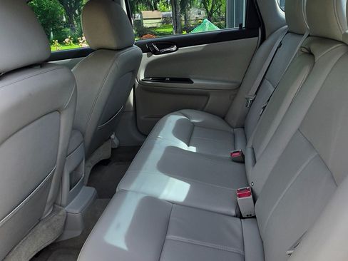 Used 2011 Chevrolet Impala LT w/ Luxury Edition Package FWD image 8