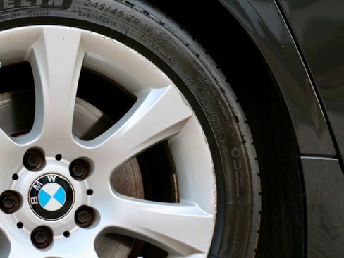 Used 2013 BMW 550i xDrive Sedan AWD/4WD image 28