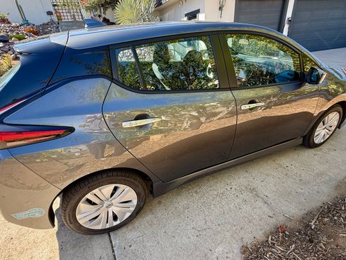 Used 2025 Nissan Leaf S FWD image 6