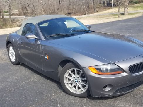 Used 2004 BMW Z4 2.5i image 5