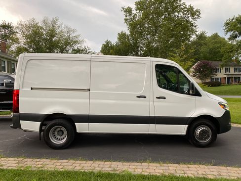 Used 2021 Mercedes-Benz Sprinter 3500 image 5