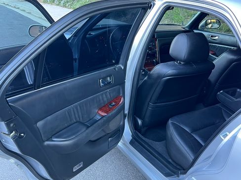 Used 2002 Acura RL image 17