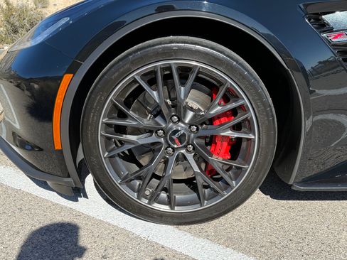 Used 2017 Chevrolet Corvette Z06 image 12