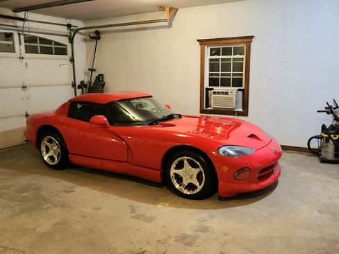 Used 1998 Dodge Viper RT/10 image 8