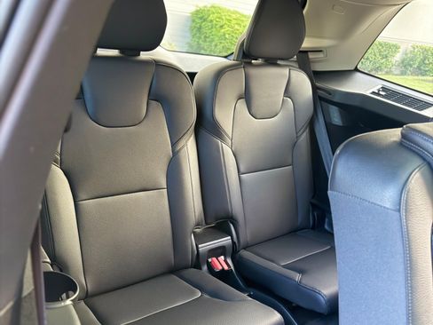 Used 2016 Volvo XC90 T6 Momentum AWD/4WD image 15