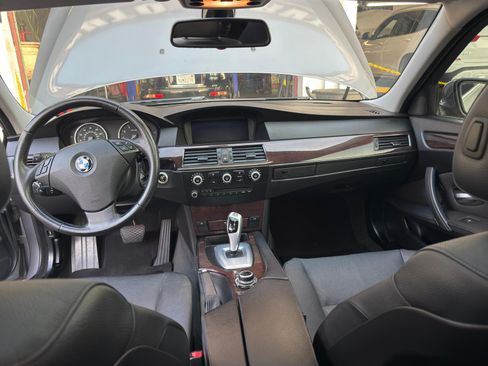 Used 2010 BMW 528i Sedan image 5