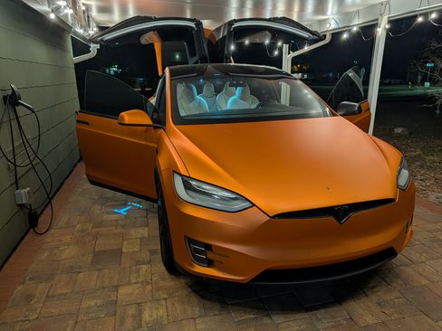 Used 2020 Tesla Model X Long Range image 16