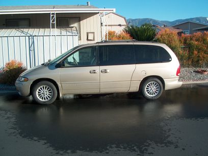 Used 1999 Chrysler Town & Country LX