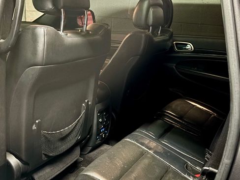 Used 2017 Jeep Grand Cherokee Limited w/ Luxury Group II image 14