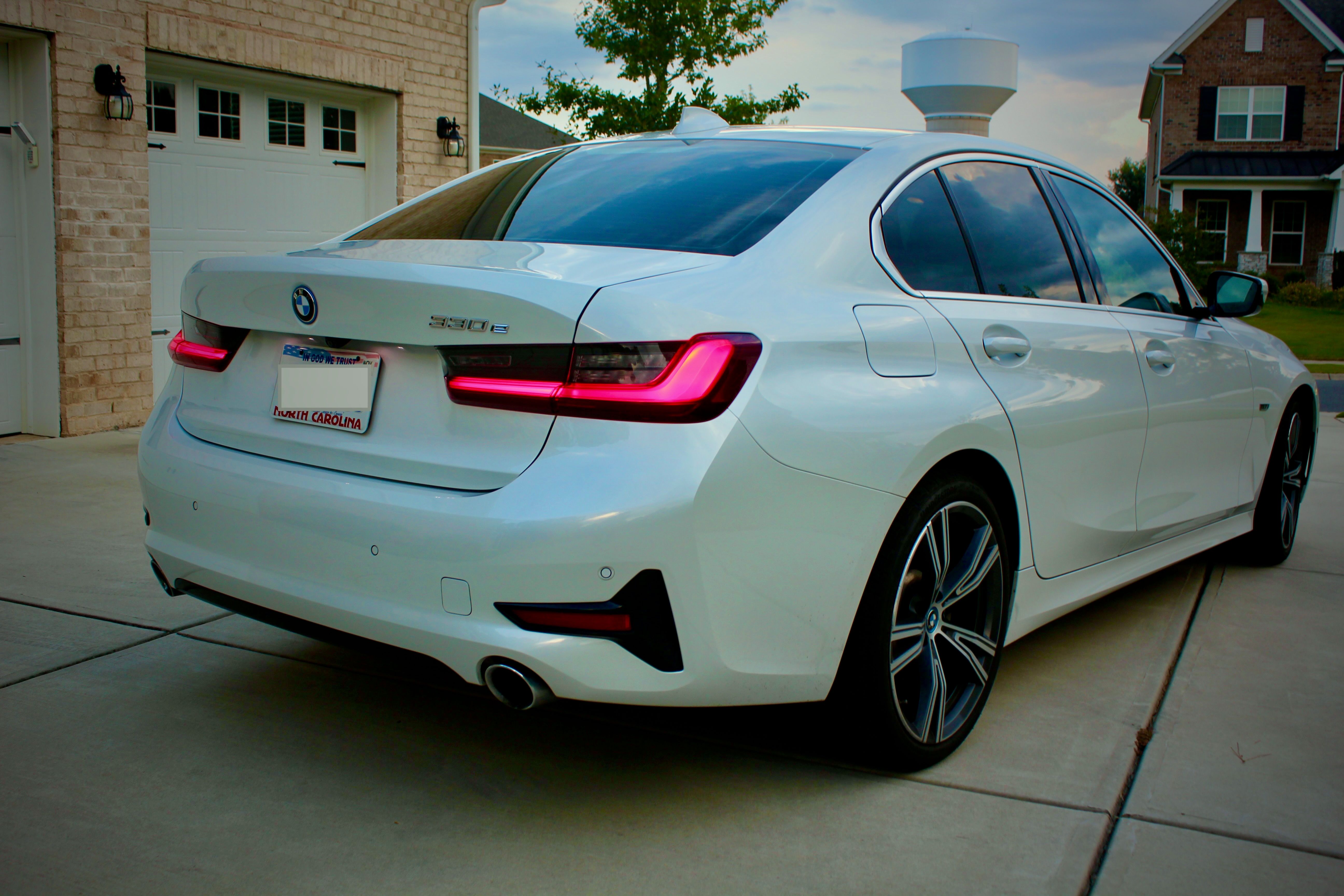 Used 2022 BMW 330e w/ Driving Assistance Package RWD image 12