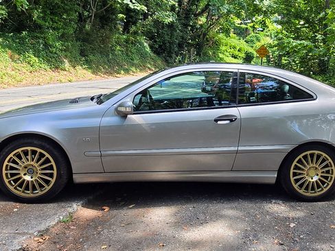 Used 2003 Mercedes-Benz C 230 Coupe image 4