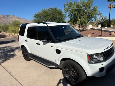 Used 2016 Land Rover LR4 HSE Silver Edition AWD/4WD image 2