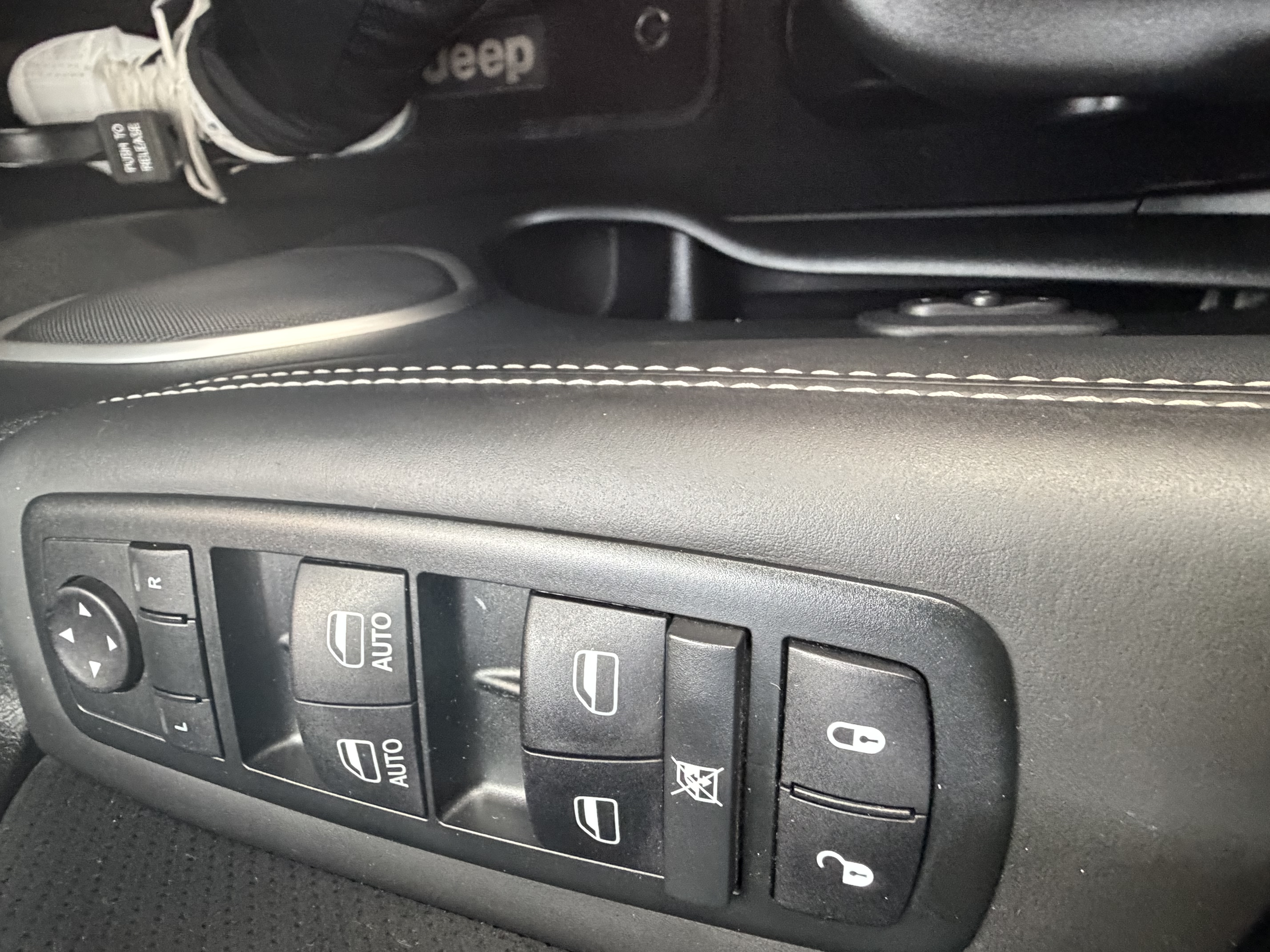 Used 2014 Jeep Grand Cherokee SRT w/ Trailer Tow Group IV AWD/4WD image 32