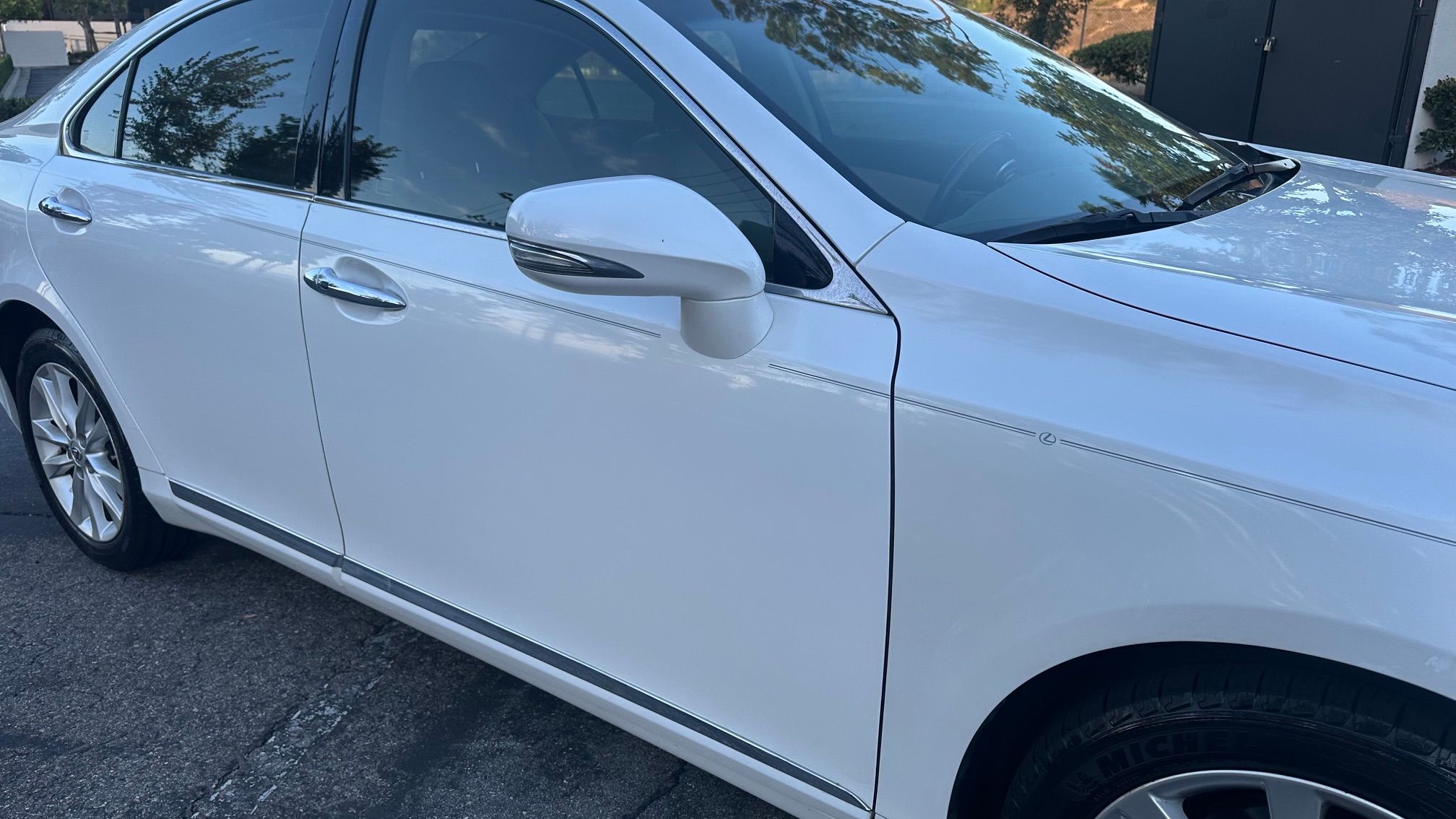Used 2010 Lexus ES 350 w/ Preferred Accessory Package FWD image 25