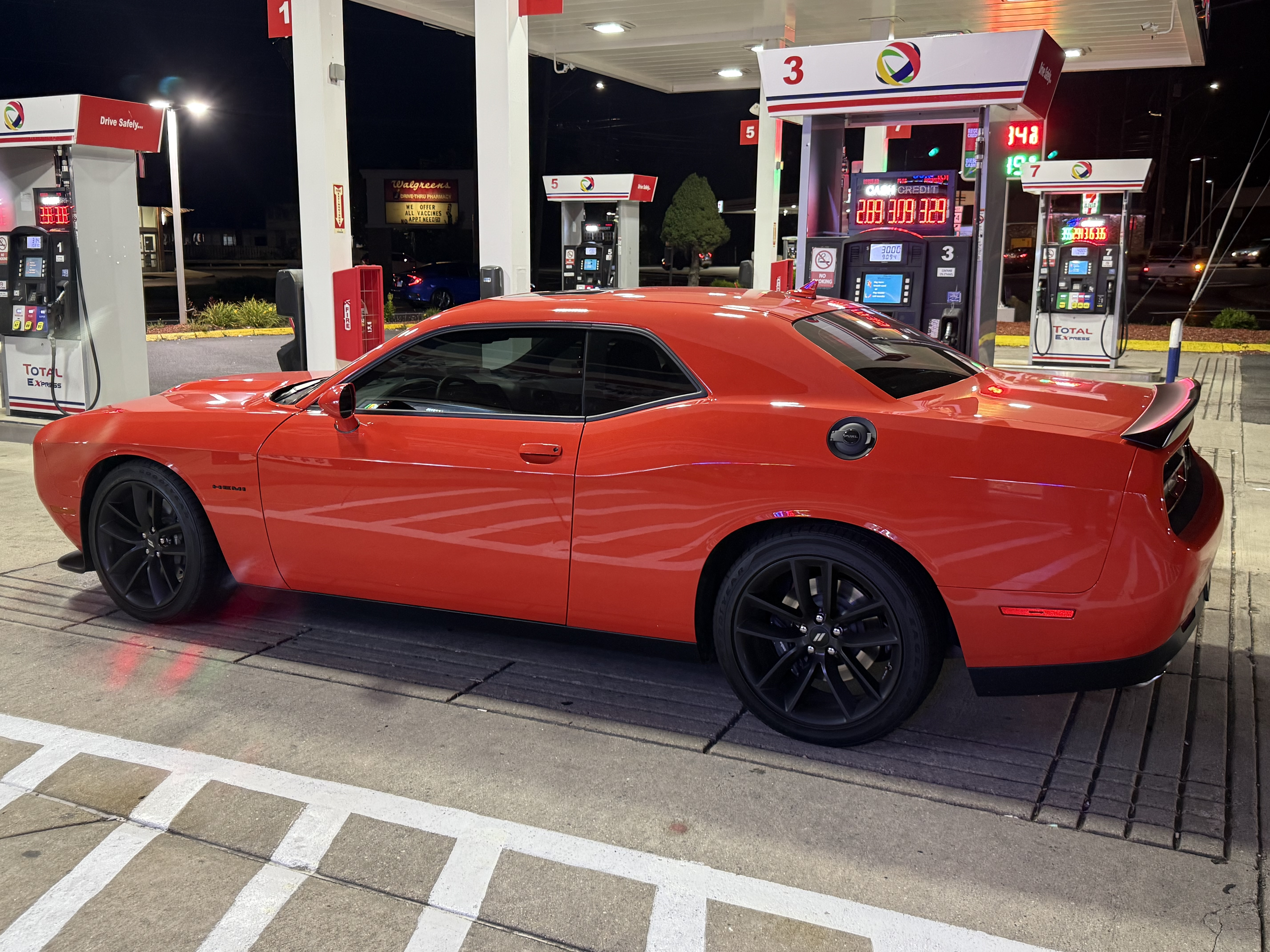 Used 2022 Dodge Challenger R/T w/ Plus Package RWD image 10