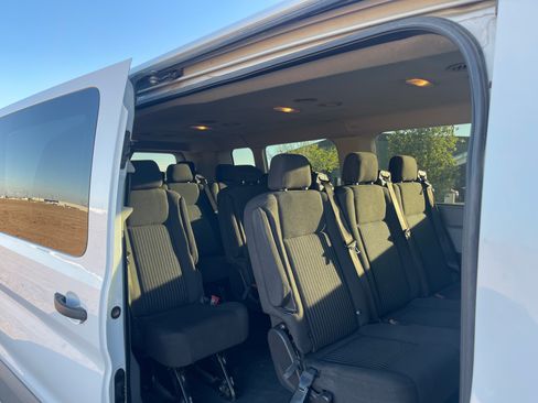 Used 2016 Ford Transit 350 XLT image 1