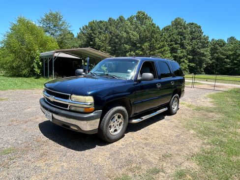 Used 2006 Chevrolet Tahoe LS w/ Smart Select Package RWD image 1