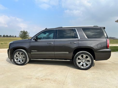 Used 2016 GMC Yukon Denali w/ Open Road Package image 6