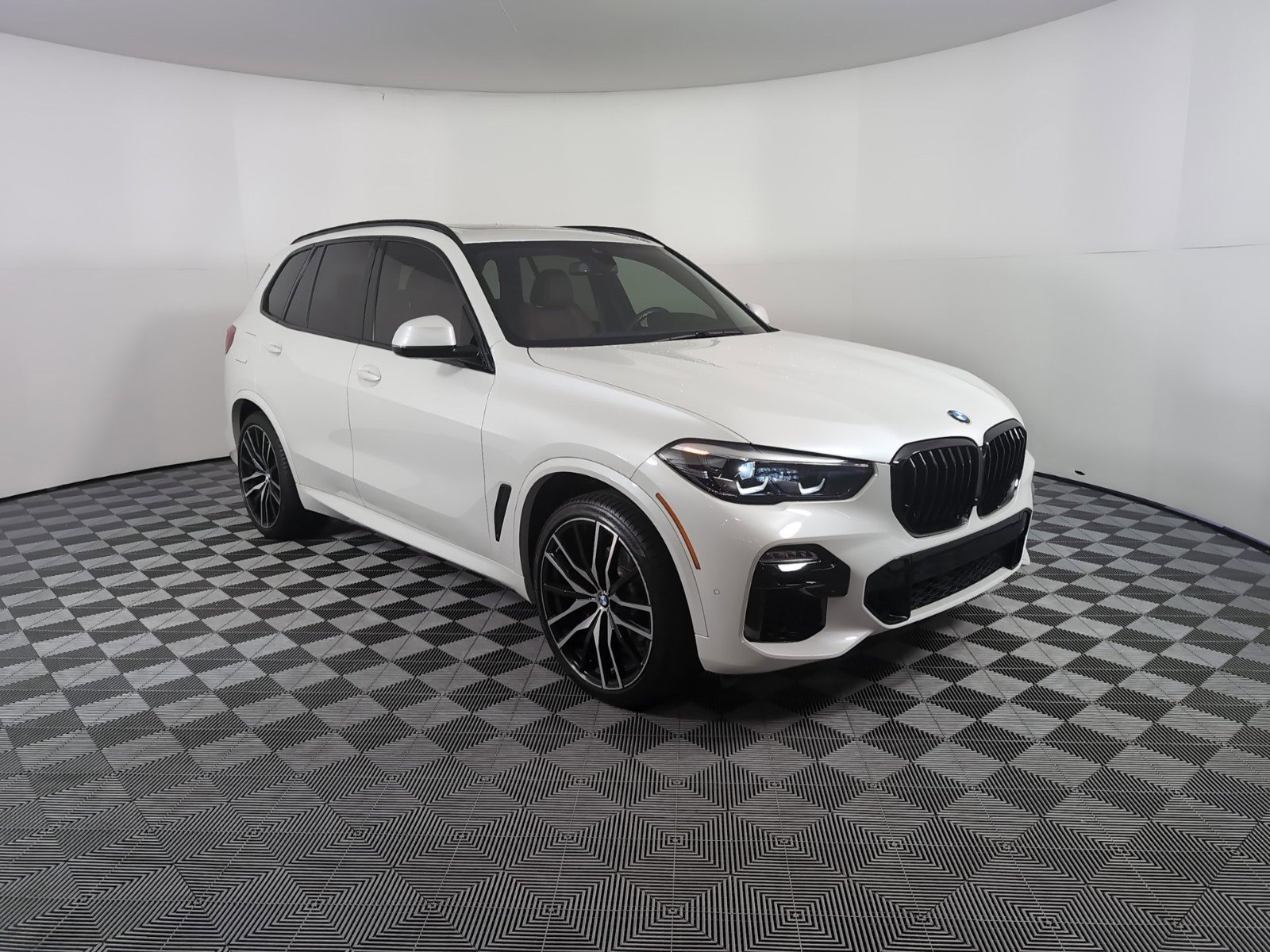 Used 2020 BMW X5 sDrive40i w/ M Sport Package RWD image 9