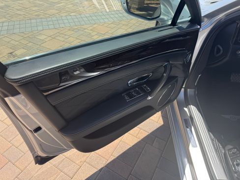 Used 2014 Bentley Flying Spur W12 image 10