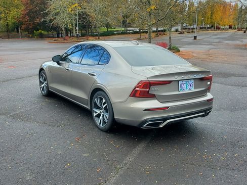 Used 2021 Volvo S60 T8 R-Design Expression AWD/4WD image 10