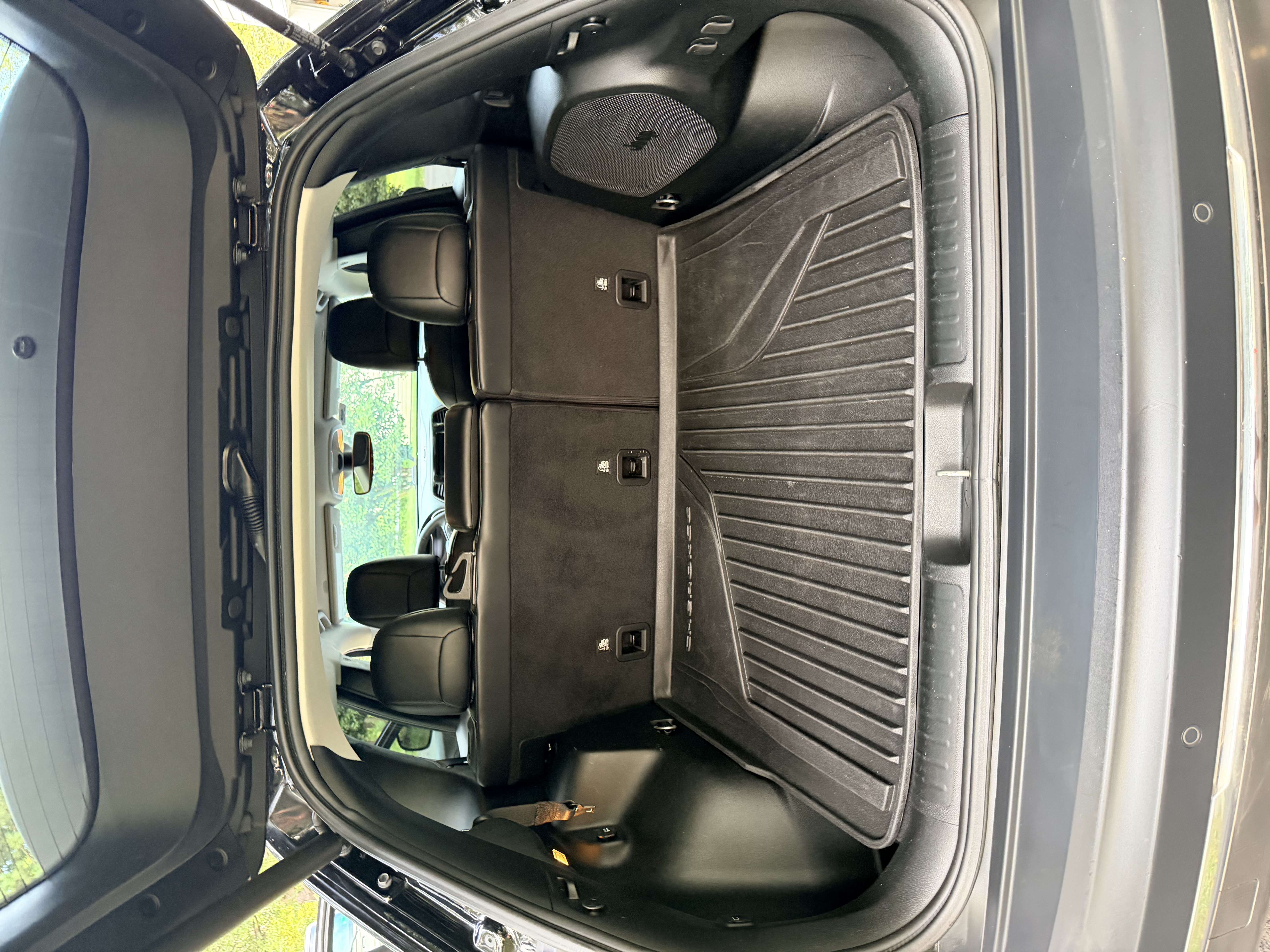 Used 2019 Jeep Cherokee Limited FWD image 16