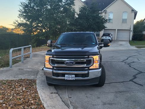 Used 2020 Ford F250 XL w/ STX Appearance Package image 4