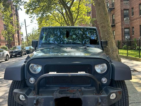 Used 2015 Jeep Wrangler Unlimited Sport w/ Quick Order Package 24S image 13