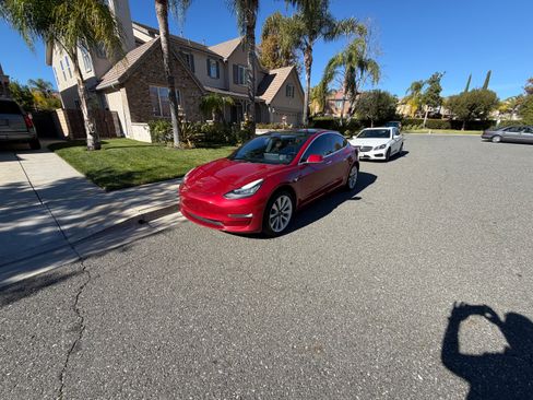 Used 2019 Tesla Model 3 Standard Range Plus image 6