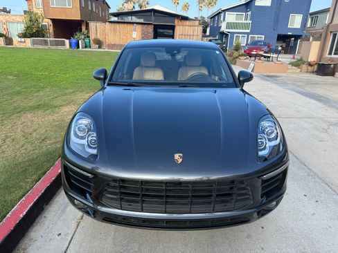 Used 2018 Porsche Macan S image 4