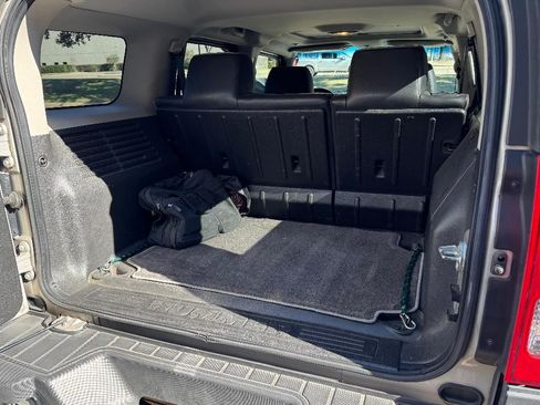 Used 2008 HUMMER H3 Alpha image 10