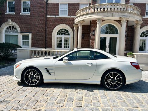 Used 2015 Mercedes-Benz SL 400 image 8
