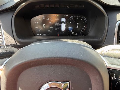 Used 2021 Volvo XC90 T6 Inscription w/ Lounge Package image 13