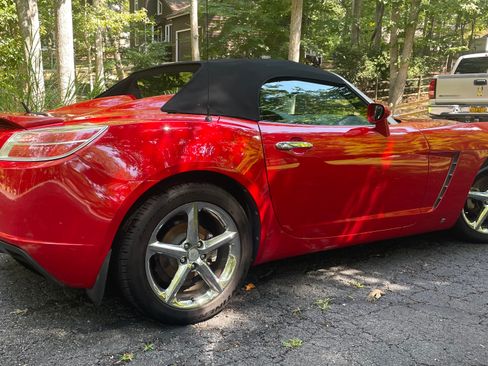 Used 2007 Saturn Sky Red Line RWD image 4