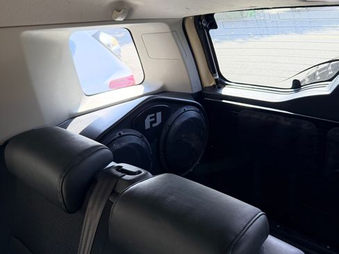 Used 2008 Toyota FJ Cruiser 4WD image 30