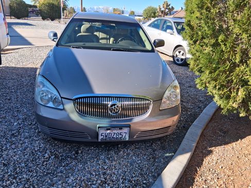 Used 2007 Buick Lucerne CXL w/ Driver Confidence Package image 4