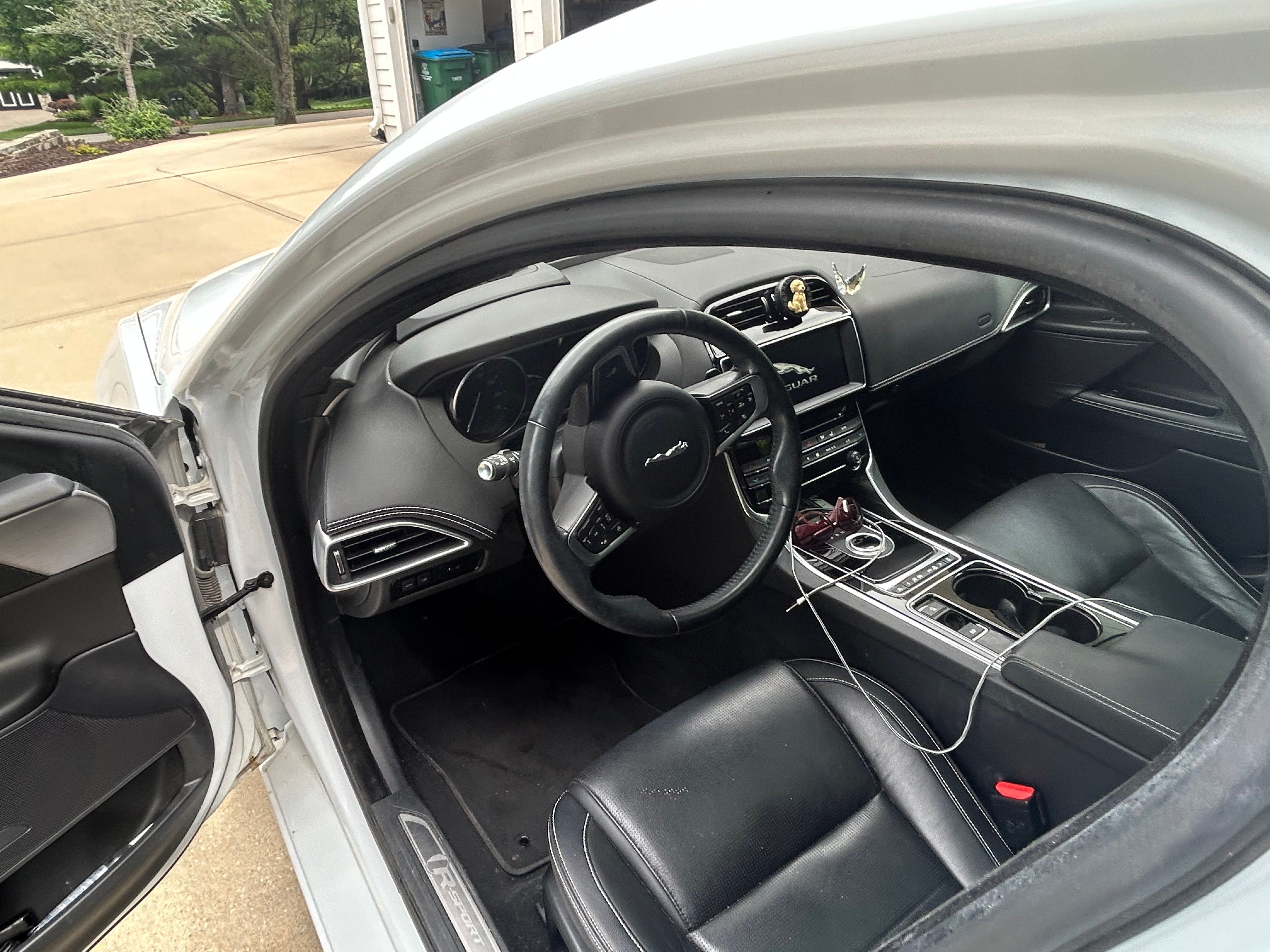 Used 2017 Jaguar XE R-Sport AWD/4WD image 6