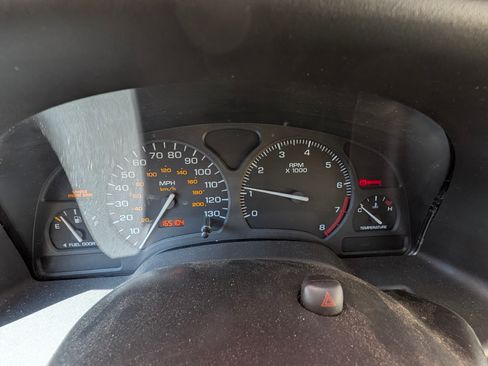 Used 2001 Saturn S-Series SC2 image 20