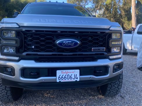 Used 2024 Ford F250 Lariat w/ Lariat Ultimate Package AWD/4WD image 2