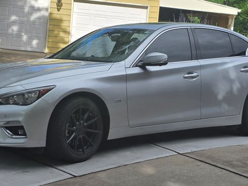 Used 2020 INFINITI Q50 Luxe w/ Essential Package (3.0T Luxe) AWD/4WD image 11