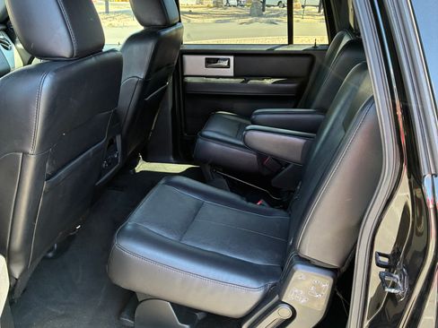 Used 2016 Ford Expedition EL Limited w/ Equipment Group 301A RWD image 9