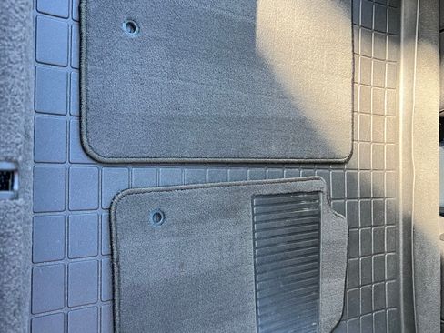 Used 2011 Chevrolet Corvette Grand Sport w/ Preferred Equipment Group image 17