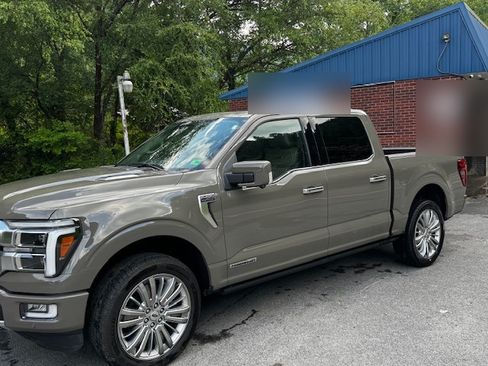 Used 2025 Ford F150 Platinum w/ Equipment Group 703A Plus AWD/4WD image 6