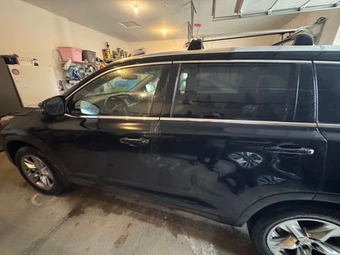 Used 2015 Toyota Highlander Limited w/ Driver Technology Package image 14