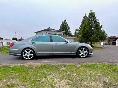 Used 2011 Mercedes-Benz S 550 image 10