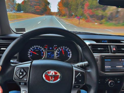 Used 2015 Toyota 4Runner 2WD image 1