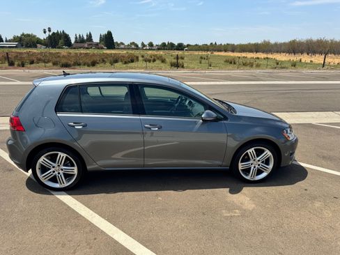 Used 2017 Volkswagen Golf Wolfsburg Edition FWD image 13